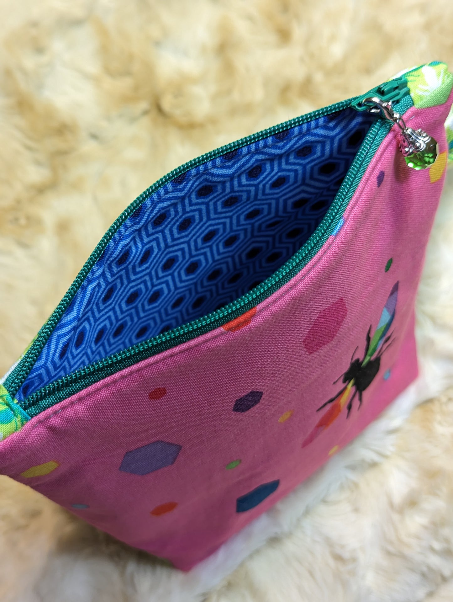 Bee Zipper Pouch - Green