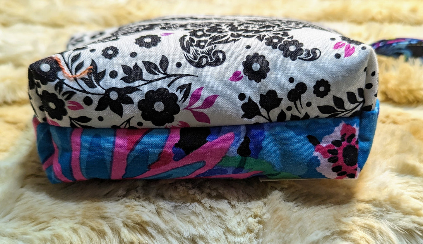 Skunk - Zipper Pouch - Small #5